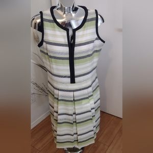 NEW  Shelby & Palmer Dress